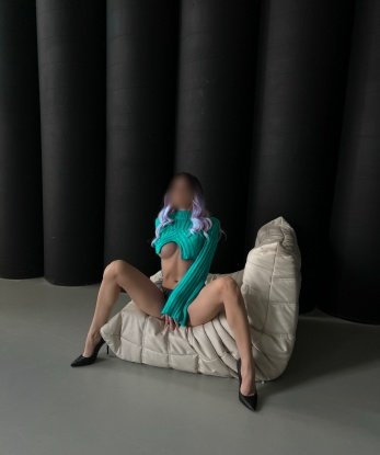 Мои услуги — это подарок для твоего тела и души. Я знаю, как доставить настоящее удовольствие и расслабление. В моих нежных руках ты почувствуешь себя по-настоящему желанным. 💕
У меня есть много возможностей для удовлетворения твоих фантазий и желаний. Мои клиенты описывают меня как мастера своего дела, способную превратить обычную встречу в волшебный опыт. 💫
А еще, у меня есть отличные отзывы от моих довольных клиентов. Они говорят, что я умею слушать, понимать и уважительно относиться к их индивидуальным желаниям. 🙌
Ты можешь посмотреть мои фото, чтобы убедиться в моей красоте и привлекательности. Жду твоего звонка, чтобы мы встретились в Москве и насладились незабываемым временем вместе. 💋 10412, 20 лет