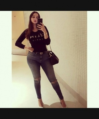 Сладкая, игривая кошечка ждет тебя у себя в гнездышке. Позволь мне исполнить все твои фантазии и желания. Будем наслаждаться друг другом без ограничений. Только для истинных ценителей! 6085, 21 год